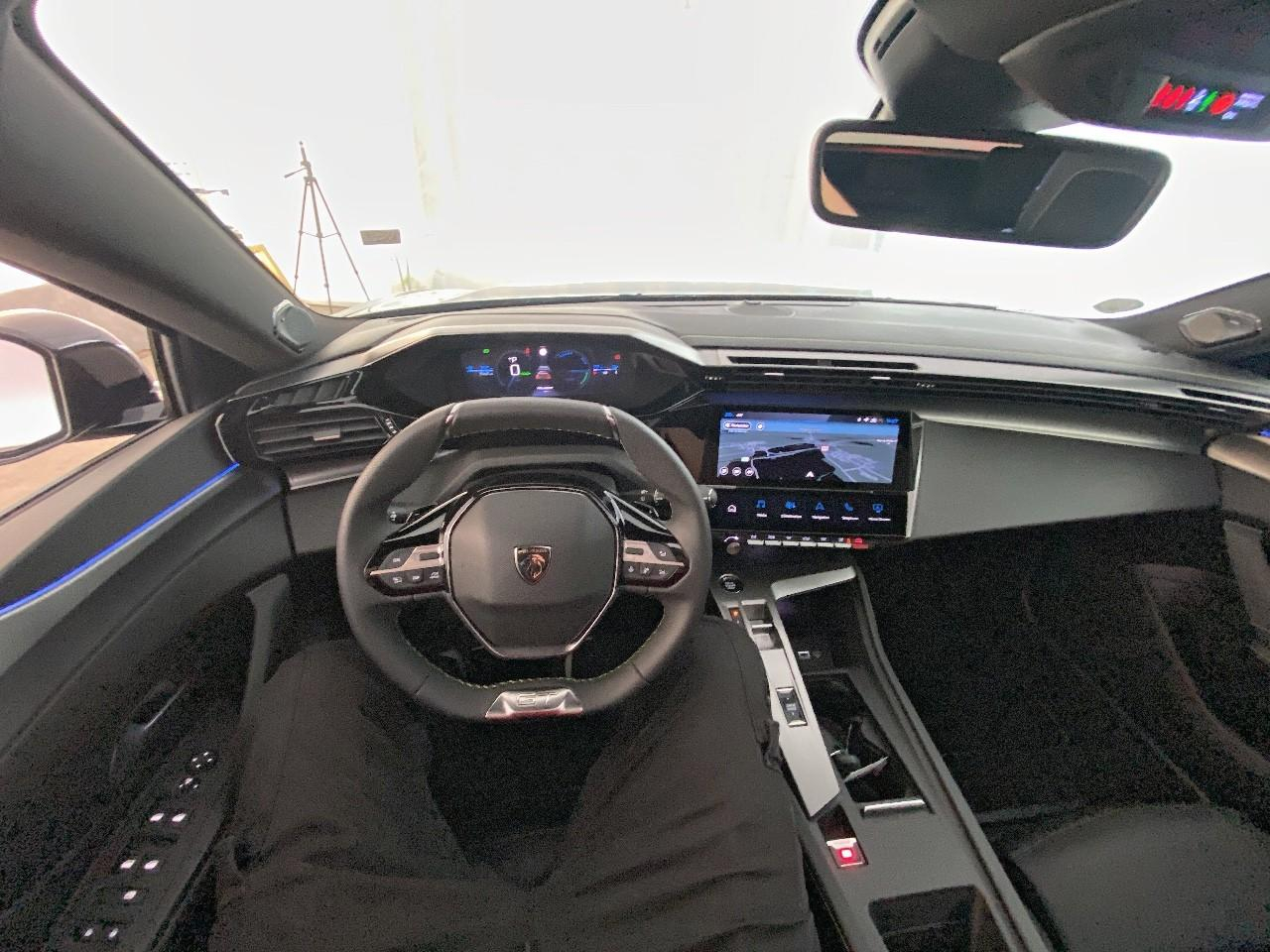 Peugeot 408 electrique 58 kwh 210 ch gt — photo 12