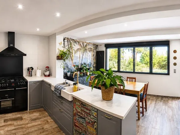 Maison familiale rénovée 123 m² au sol - 4 chambres - Jardin - Houilles Blanches