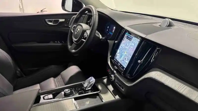 Volvo Xc60 t6 awd hybride rechargeable 253 ch+145 ch geartronic 8 — photo 25