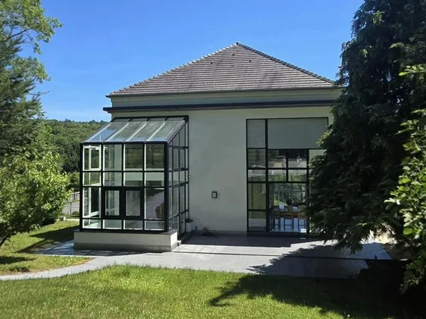 Propriété 6 pièces 222 m²