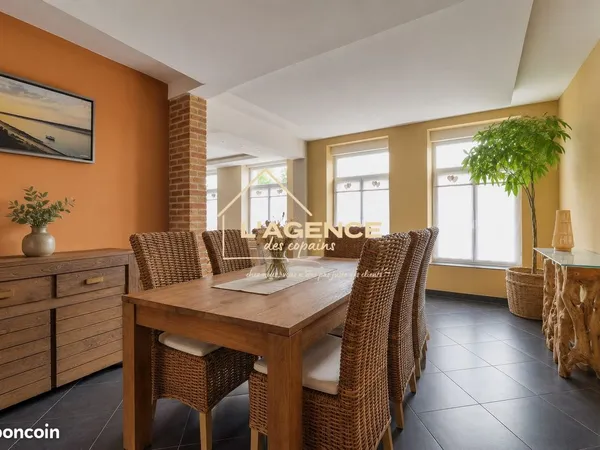 Maison 10 pièces 218 m²