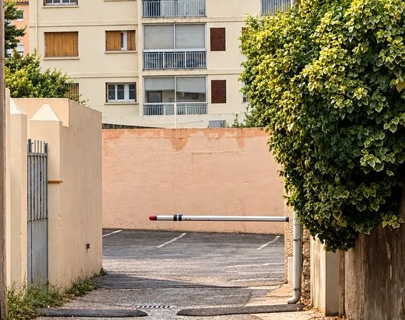 Parking/box 12 m² Toulon