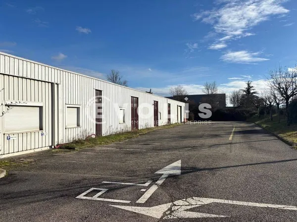 Local d'activité 3200 m²