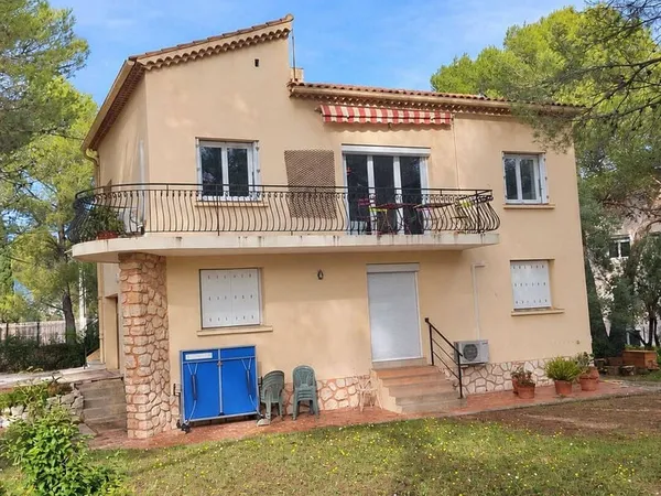 Appartement 4 pièces 77 m²
