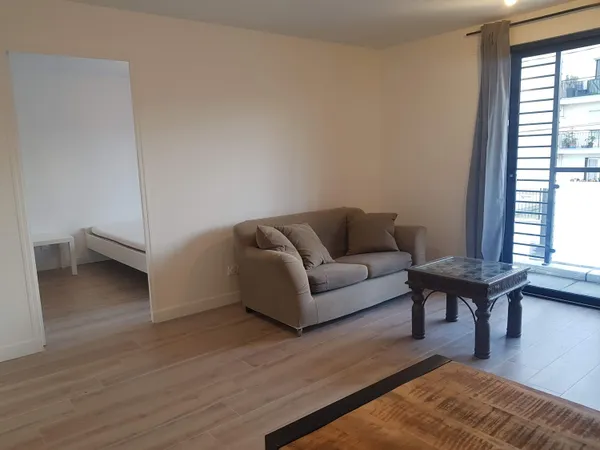 Location appartement 2 pièces immeuble récent 10 minutes RER Val de Fontenay