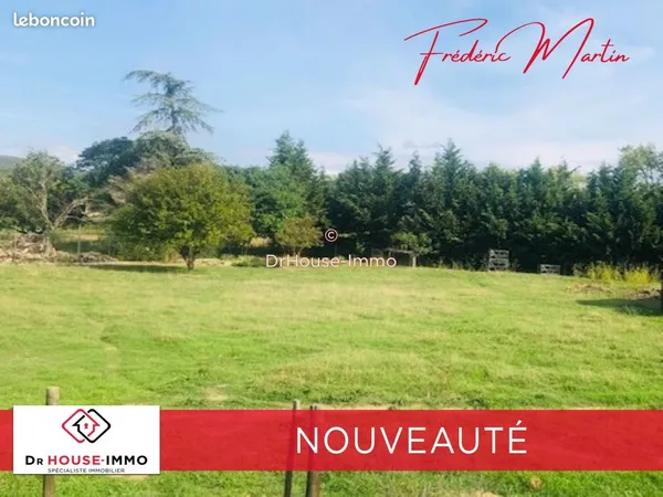 Terrain 975 m² uzes