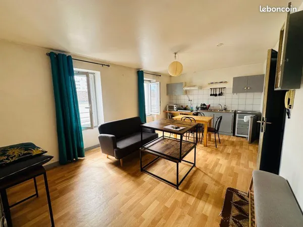 Appartement T2 meublé 39 m² - Face à la gare de Niort