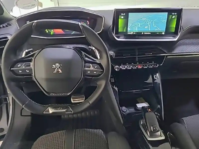 Peugeot 2008 puretech 130 s&amp;s eat8 — photo 30