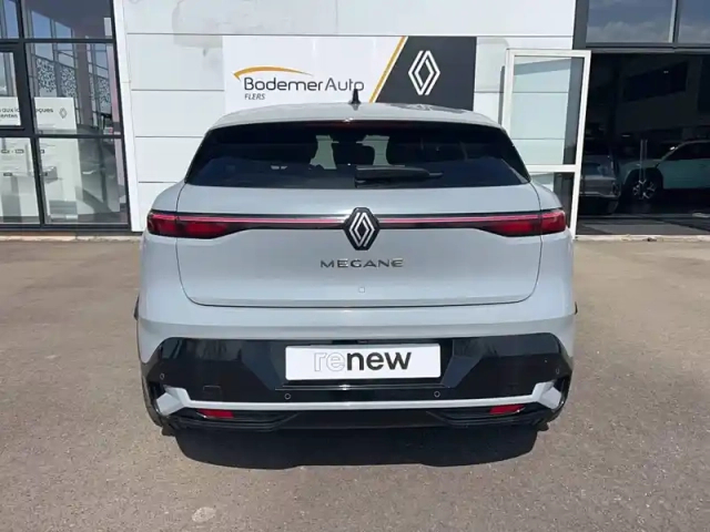 Renault Megane e-tech ev60 220 ch super charge — photo 4