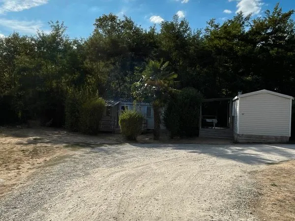 Location temporaire mensuelle - mobil-home et chalet meublés