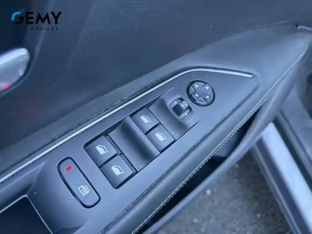 Peugeot 3008 puretech 130ch s&amp;s bvm6 — photo 33