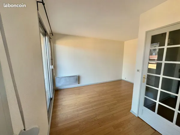 Studio 23 m² Limoges Centre Terrasse / Gare à 10 min à pied