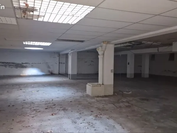 Garage 350 m2