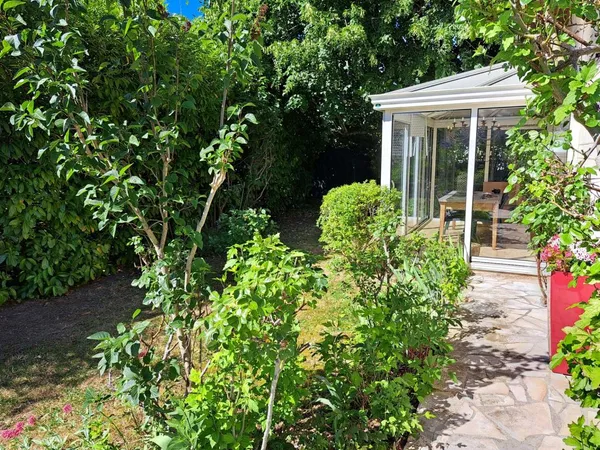 Jolie maison 7 pièces au calme coeur village