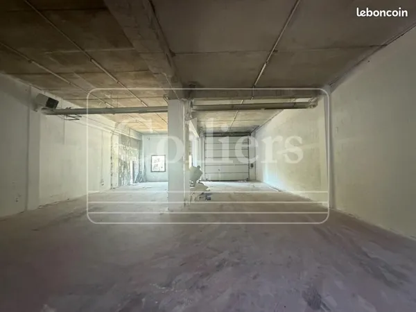 Local d'activité 292 m²