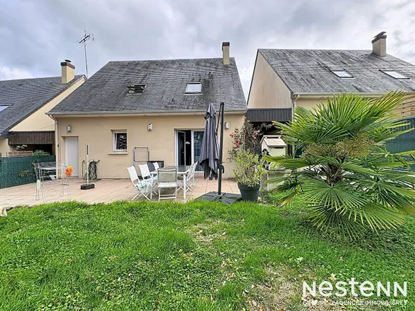 Longuenée en Anjou sur la commune de la Membrolle sur Longuenée maison 3 chambres, garage, jardin !