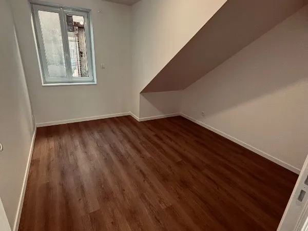 Appartement entièrement rénové 