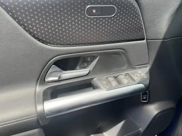 Mercedes Eqa 250+ edition — photo 14