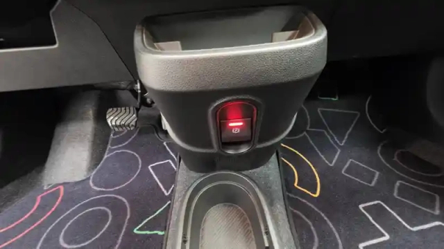 Renault Twingo e-tech electrique 80 ch autonomie urbaine — photo 45