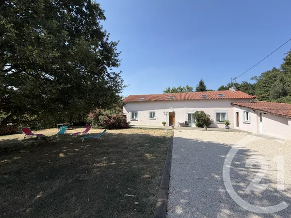 Maison 7 pièces 230 m²