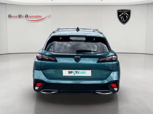 Peugeot 308 sw phev 180ch gt e-eat8 — photo 4
