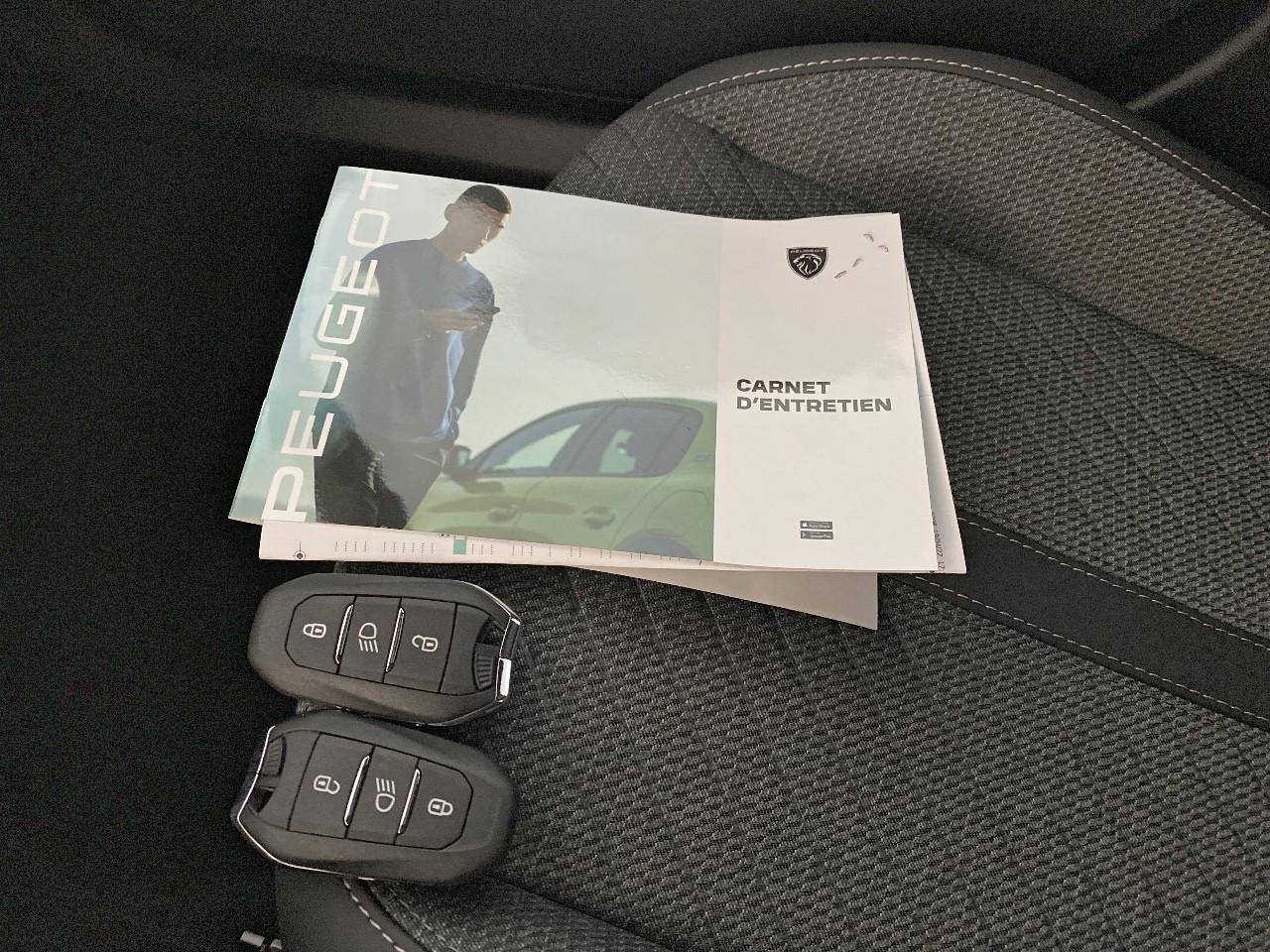 Peugeot 2008 hybrid 145 ch e-dcs6 allure — photo 18
