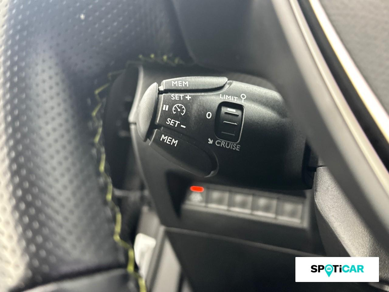 Peugeot 2008 1.2 puretech 130ch s&s gt — photo 18