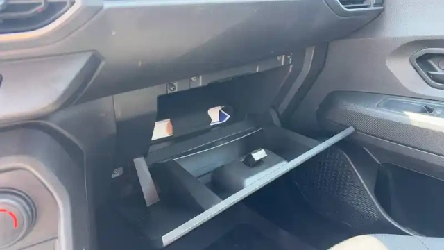 Dacia Sandero eco-g 100 — photo 36