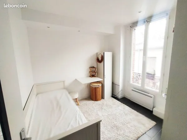 Studette meublée 11m² MAIRIE DE SAINT OUEN
