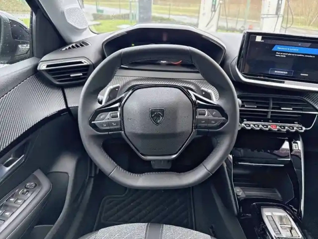 Peugeot 208 hybrid 110 e-dcs6 — photo 82