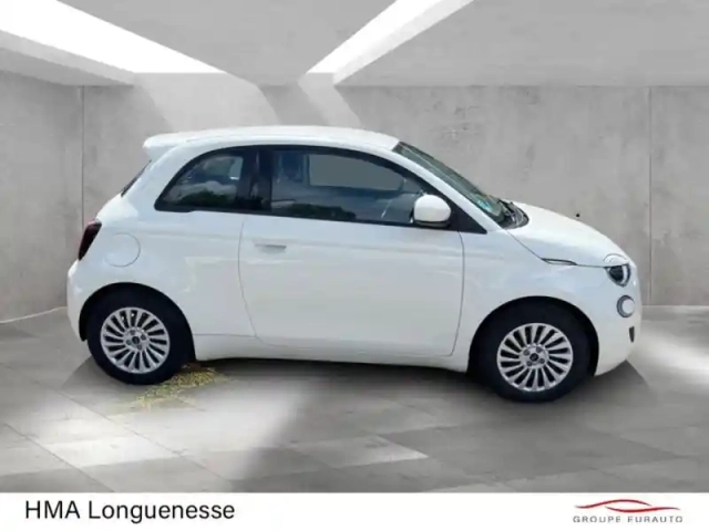 Fiat 500 e 95ch action — photo 4