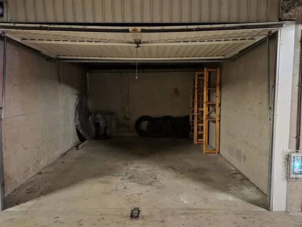 Parking 16 m²