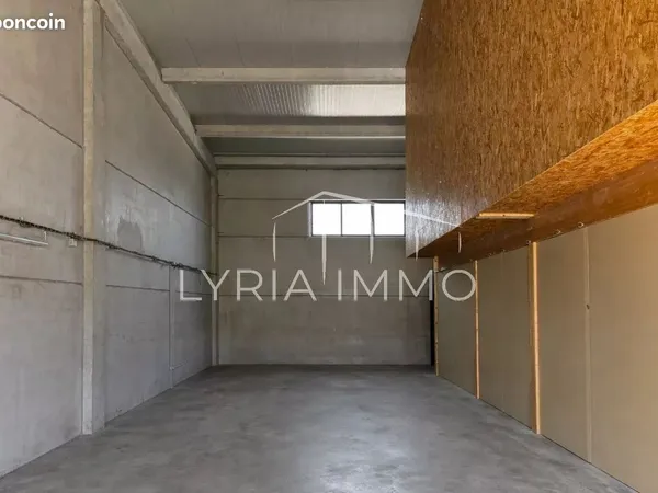 Local 120 m² Le Muy