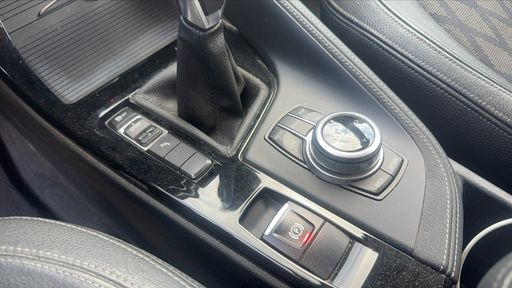 BMW X1 sDrive 18i 140 - X Line – 2017 – 169268 km – Essence – Boîte Manuelle — photo 2