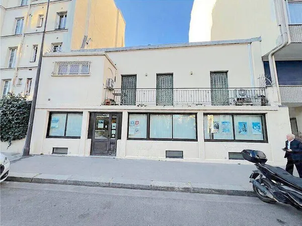 Bureaux 143 m²