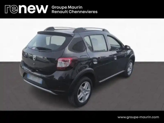 Dacia Sandero 0.9 tce 90ch stepway — photo 2