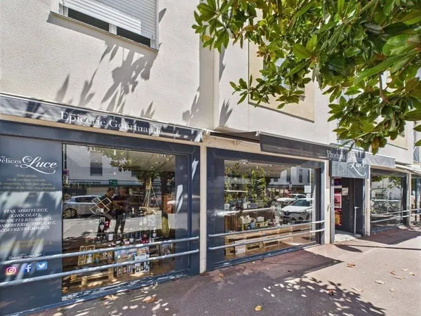 Boutique 100 m²
