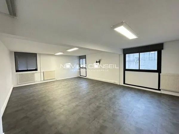 Parking 150 m²