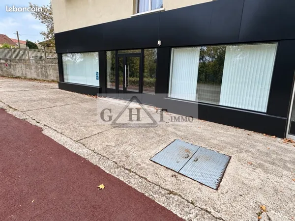 Commerce 50 m²