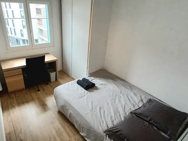 Loue chambre en colocation dans appartement