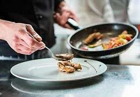 AV restaurant zone tertiaire proche centre Nantes