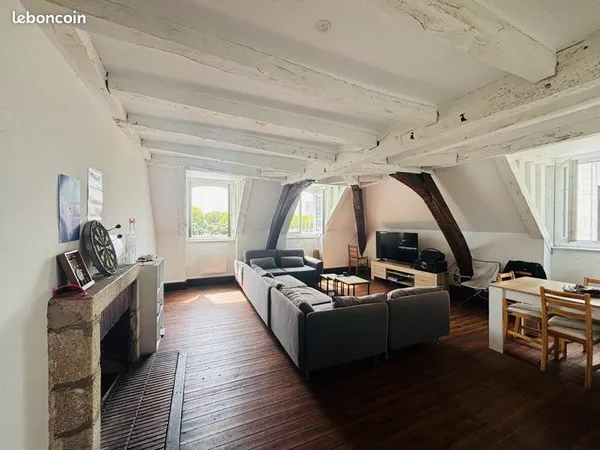 Chambre à louer dans un appartement entièrement refait à neuf en face du port de plaisance