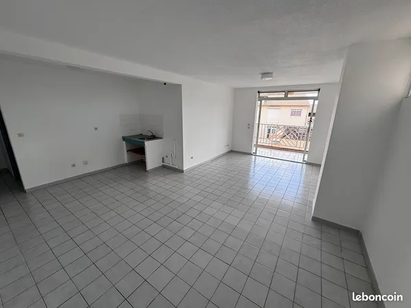 Studio 1 pièce 35 m²