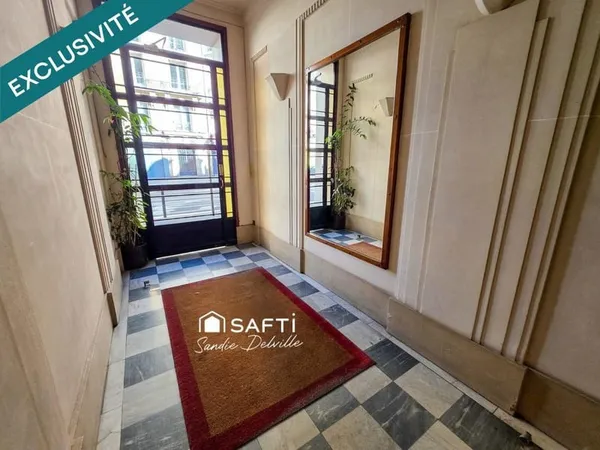 Appartement de 30m² - ascenseur- gardien- vue dégagée
