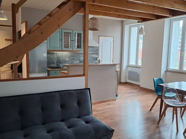 A louer, appartement t2 type loft meublé