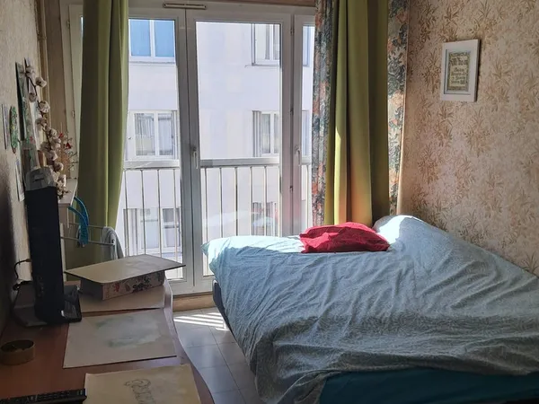 Coloc avec retraiter serieux  .