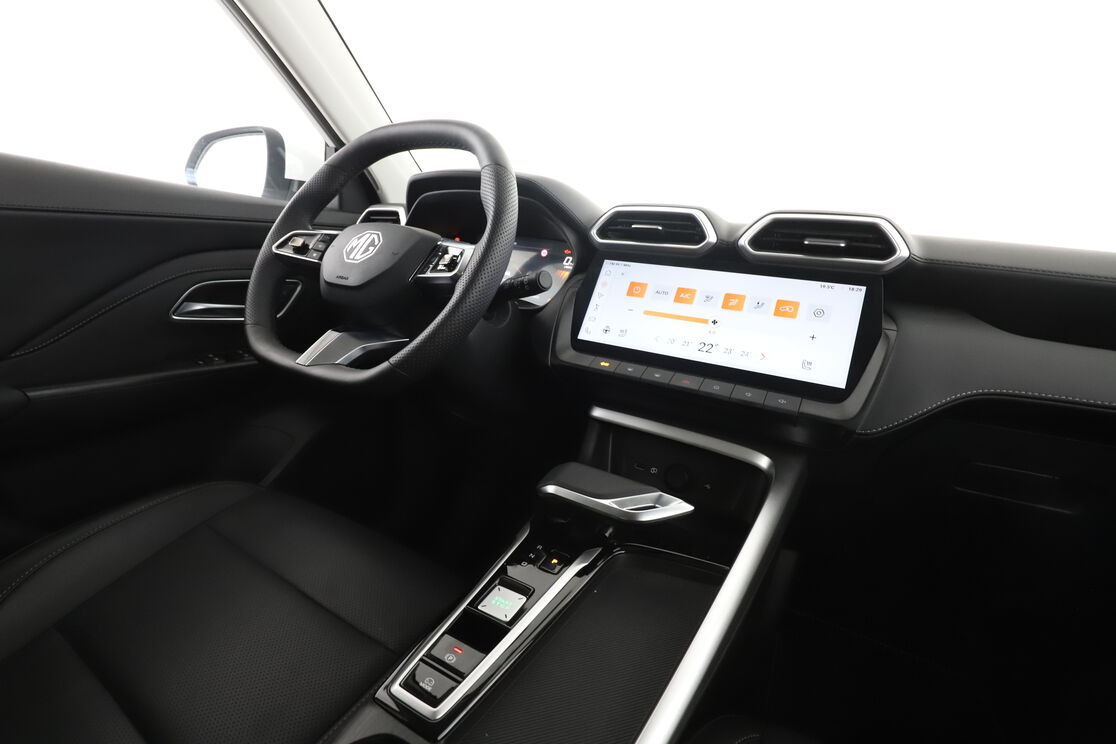 MG ZS 1.5 Hybrid+ Luxury — photo 12