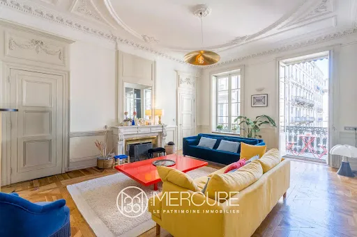 Appartement 6 pièces 171 m²
