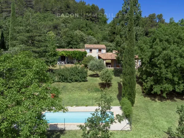 Maison avec vue exceptionnelle sur le Luberon