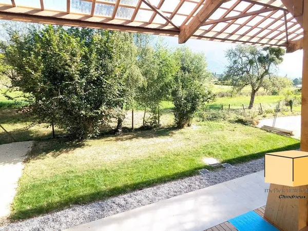 T5 Duplex avec accès PMR, Bioclimatique, avec terrasses et jard